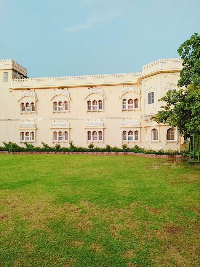 Hotel Jamuna Resort Jhunjhunu Zewnętrze zdjęcie